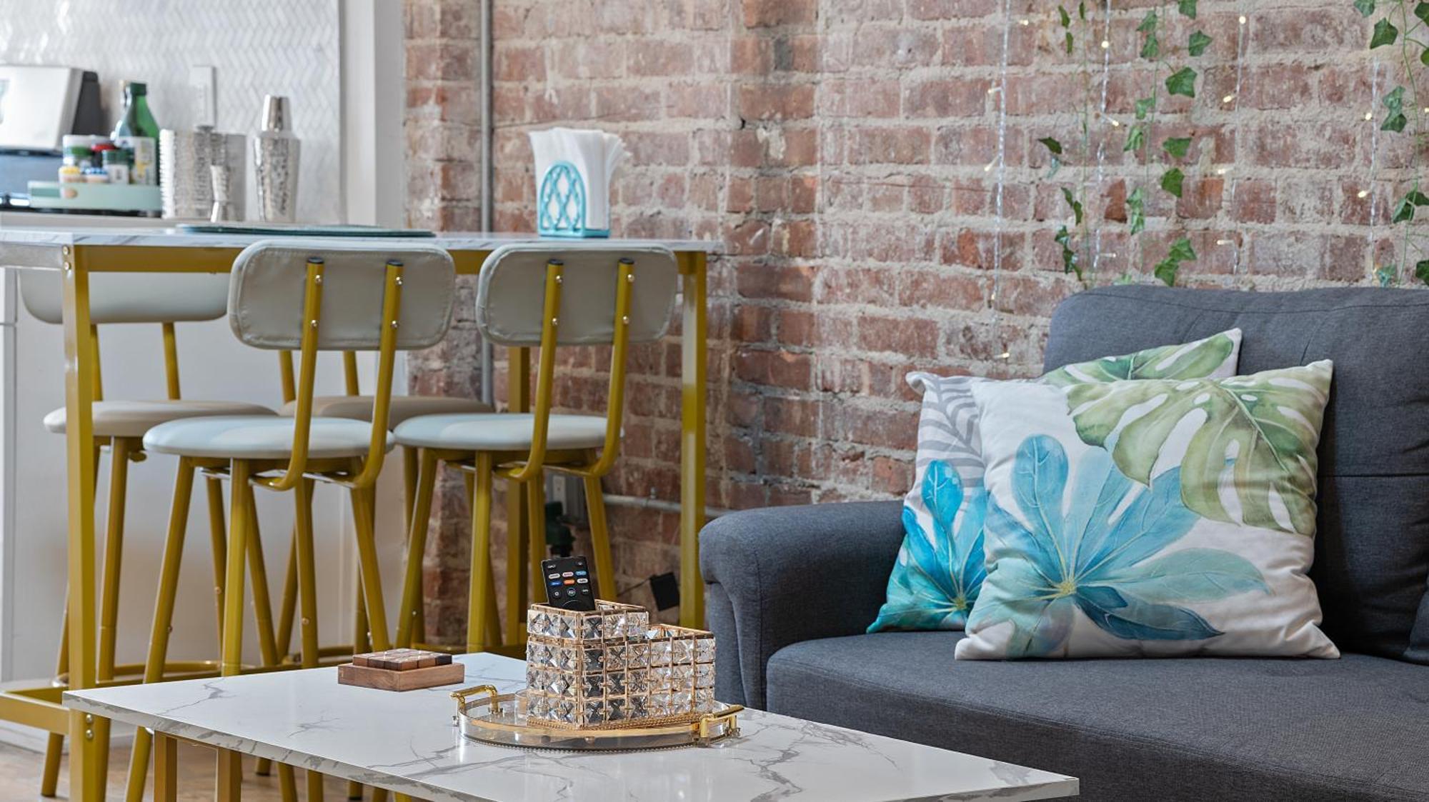 Chic Penthouse 15 Minutes From Nyc - Bus Stop At Doorstep Hoboken Kültér fotó