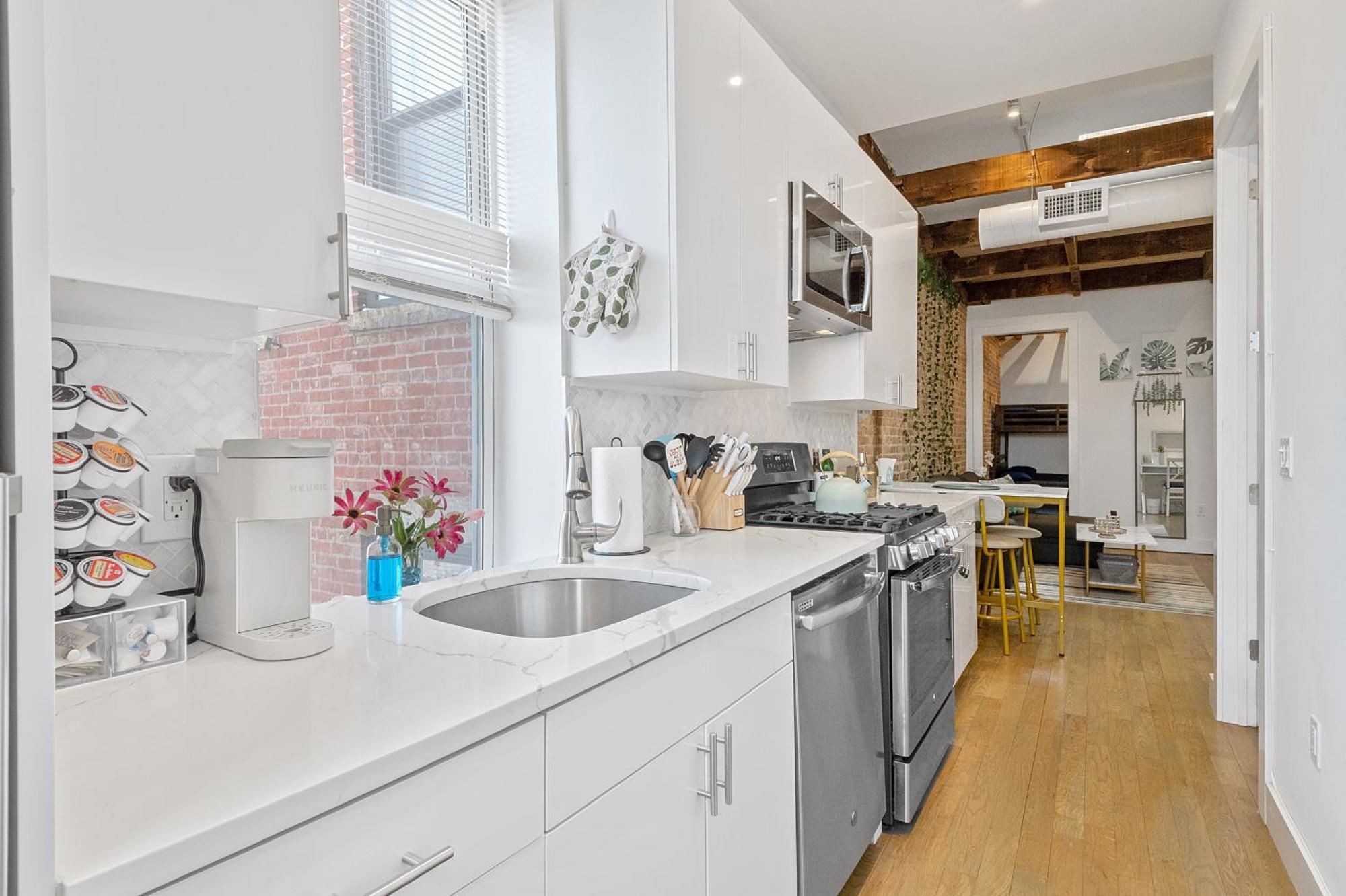 Chic Penthouse 15 Minutes From Nyc - Bus Stop At Doorstep Hoboken Kültér fotó